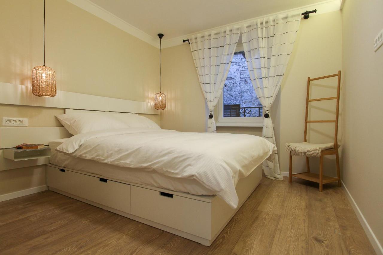 Sal & Mar Apartments ไพราน ภายนอก รูปภาพ