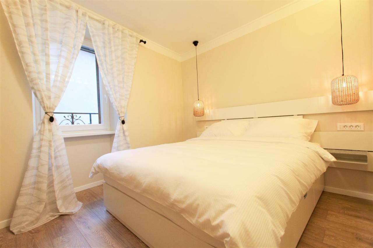 Sal & Mar Apartments ไพราน ภายนอก รูปภาพ