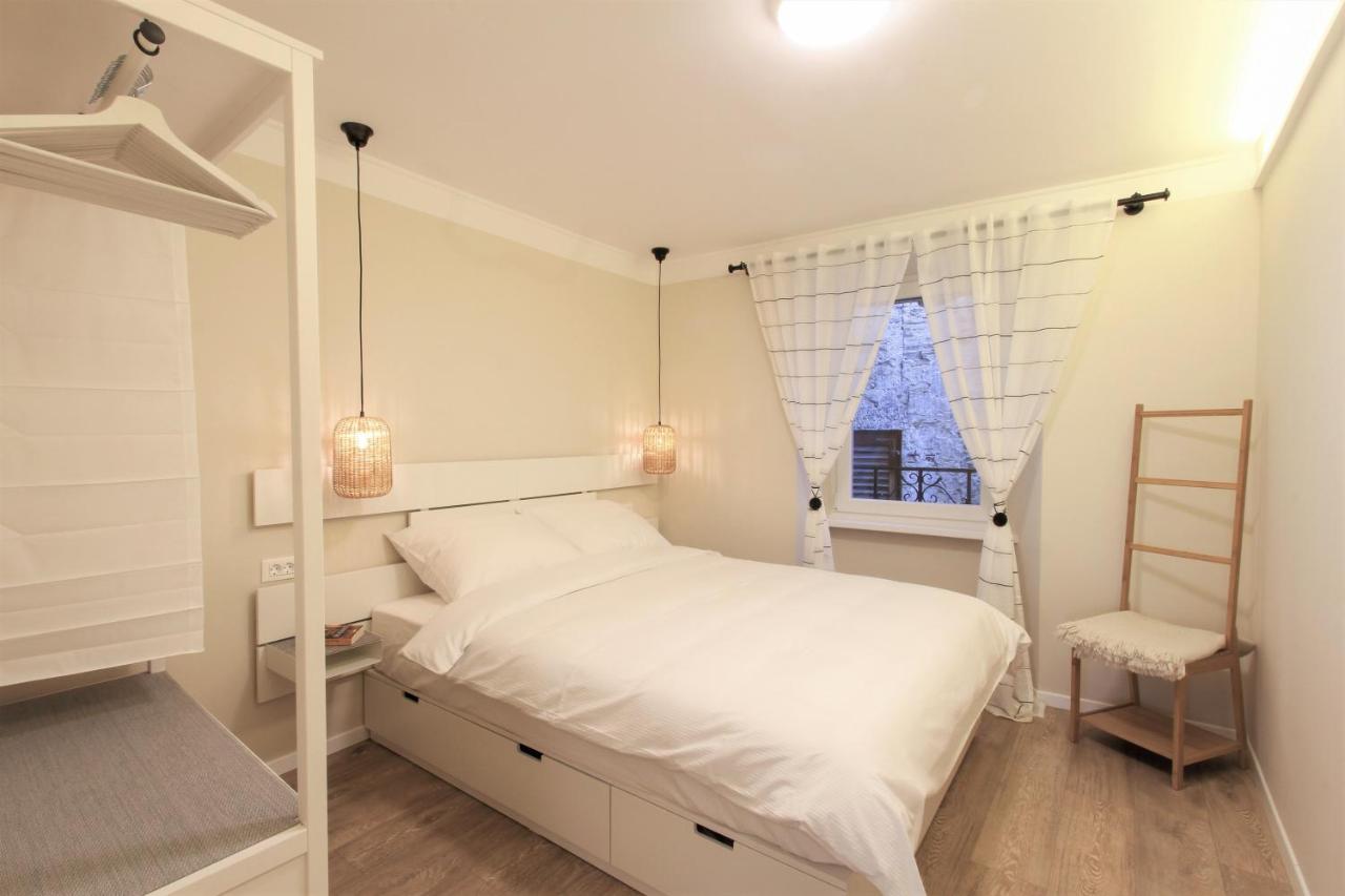 Sal & Mar Apartments ไพราน ภายนอก รูปภาพ